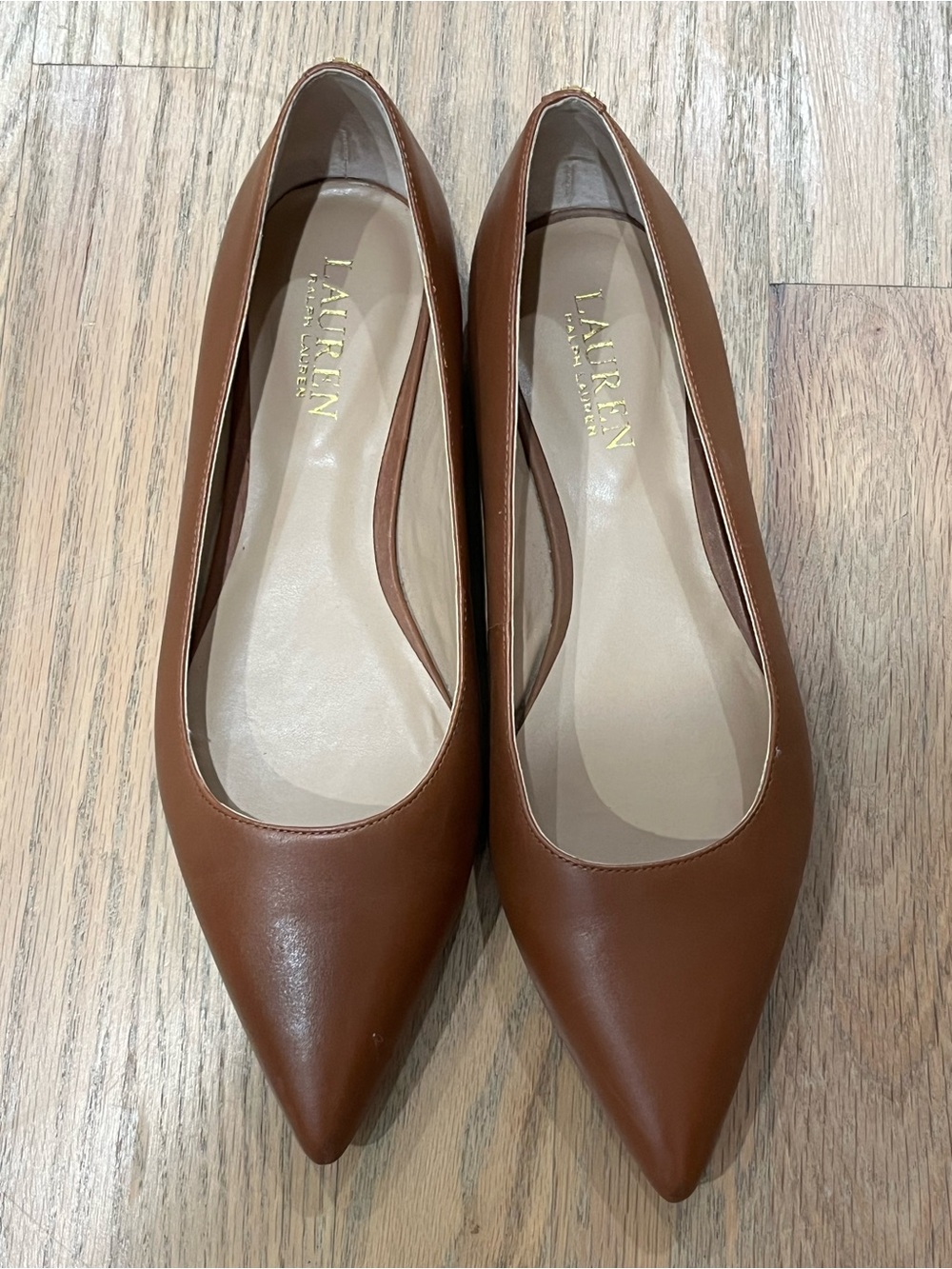 Lauren Ralph Lauren Pointed Leather Flats in Cognac Brown